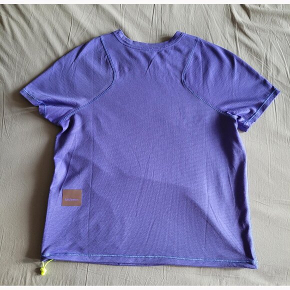 Lululemon Lightweight Cinched Hem Hiking T-Shirt in Charged Indigo (4) - Picture 7 of 8